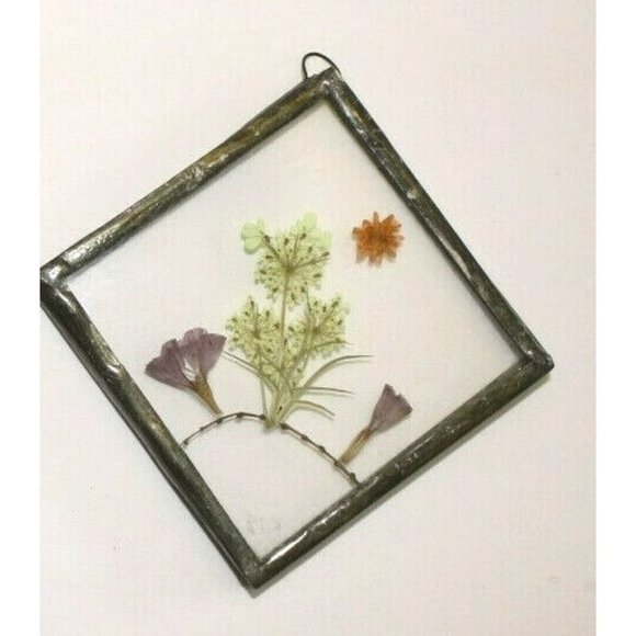 Petite PRESSED FLOWER Pendants Silver Tone Diamond Shape Pendant - Picture 3 of 3